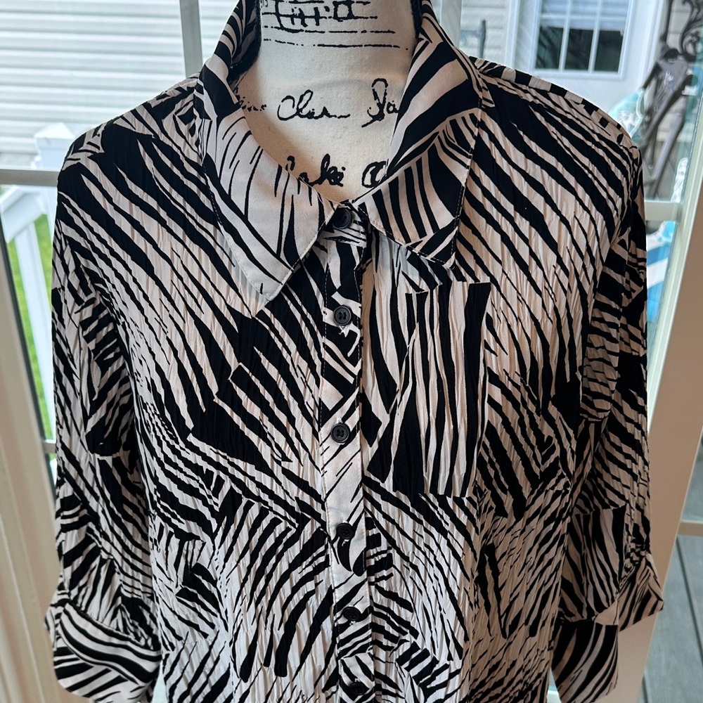 Essentials Black and White Patterned Blouse